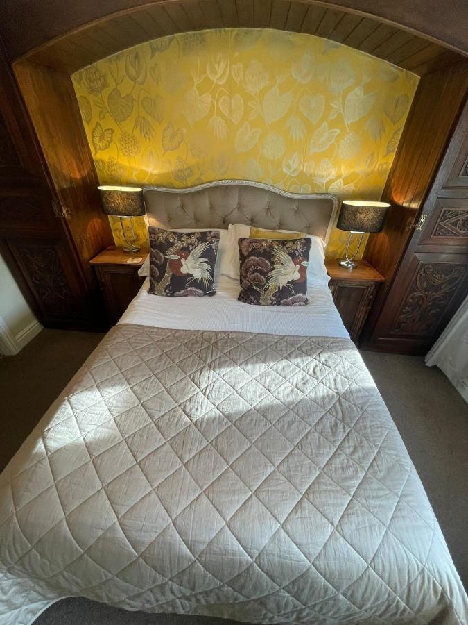 Cocketts Hotel Хос Екстериор снимка