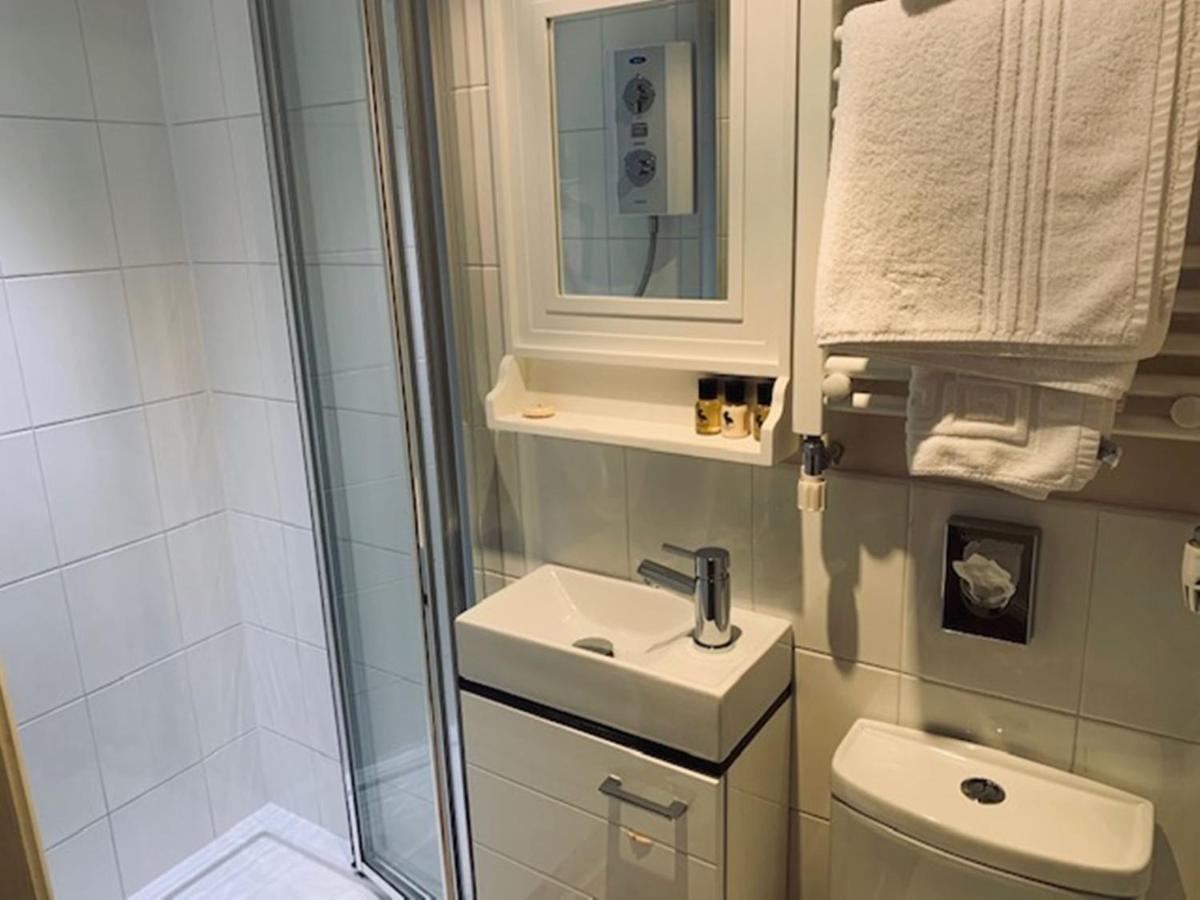 Cocketts Hotel Хос Екстериор снимка